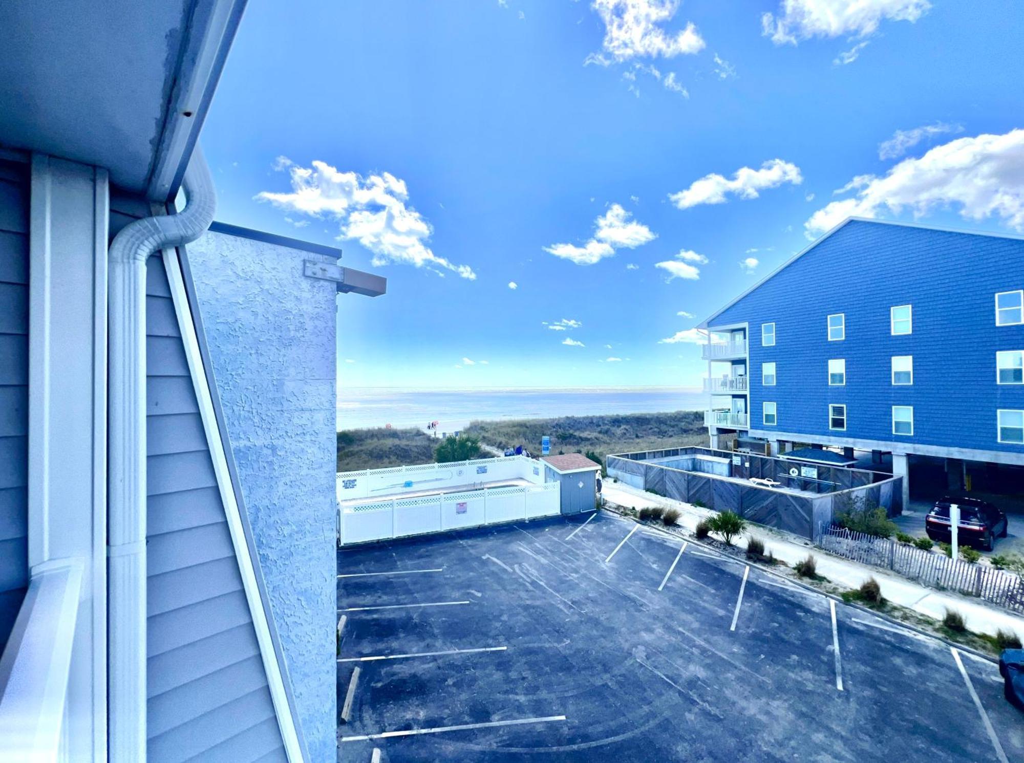 Happy Apartment